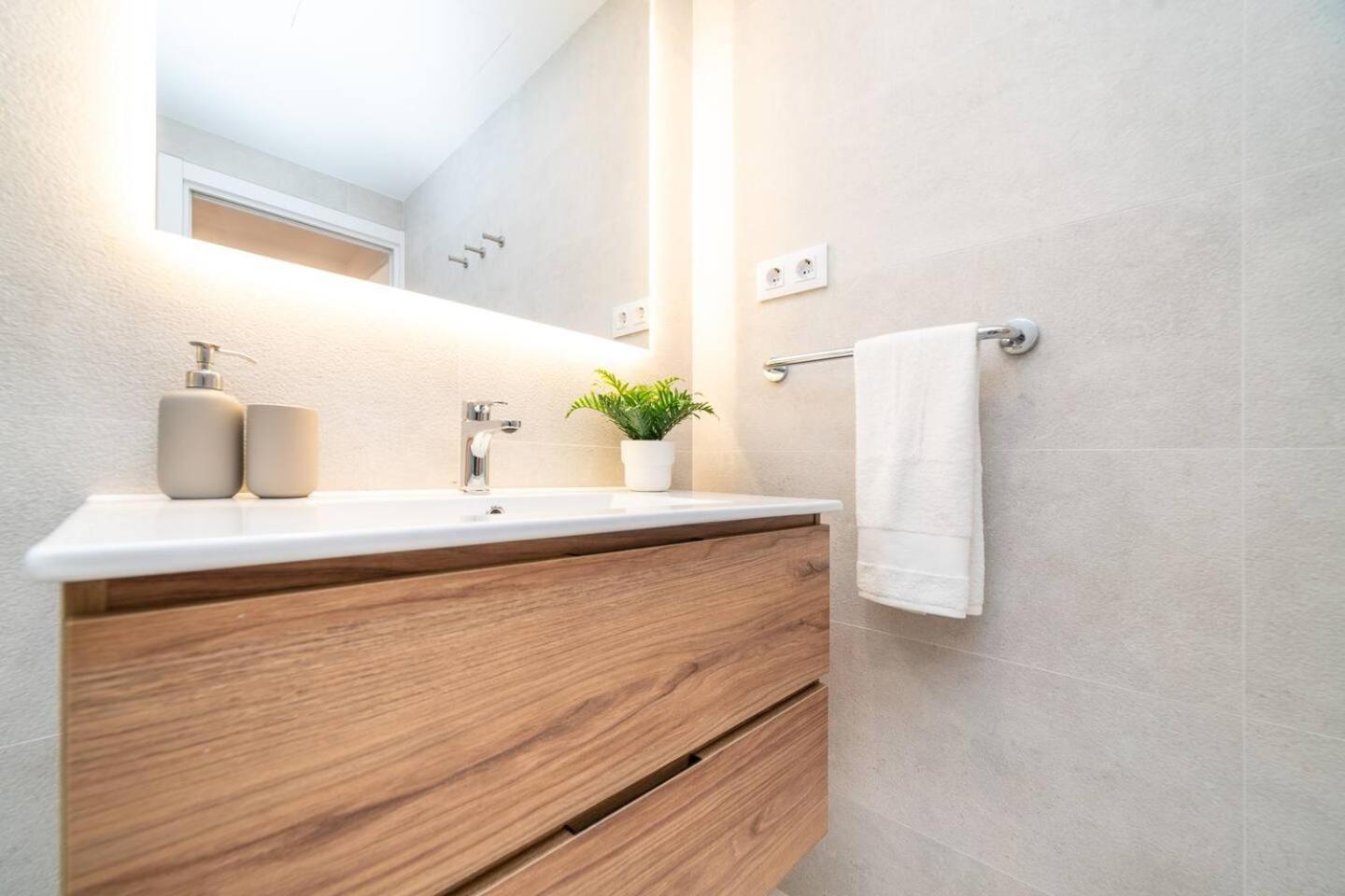 Soler Apartments Sant Adria de Besos Ngoại thất bức ảnh